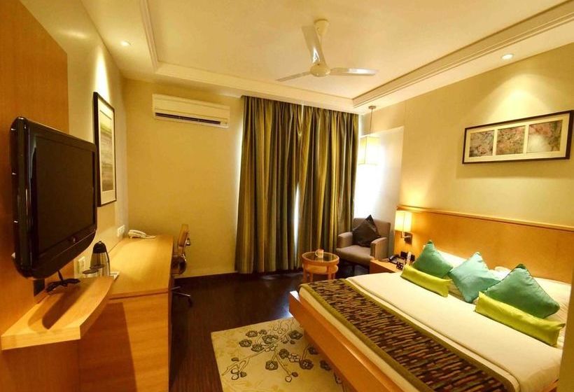 Hotel Oyo Premium Behind High Court Indore 7