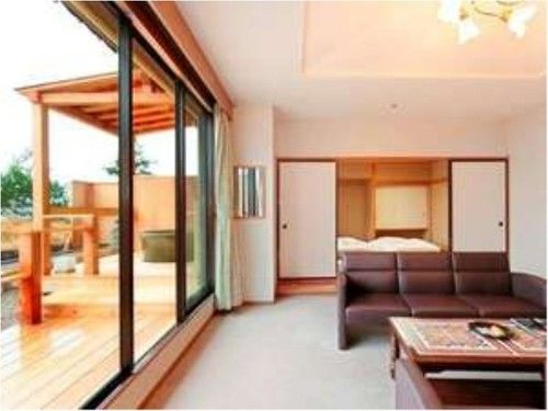 Pension 2 Leafed Doors 9