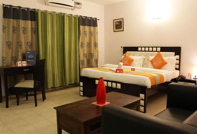 Hotel Oyo Flagship Noida Golf Course 11