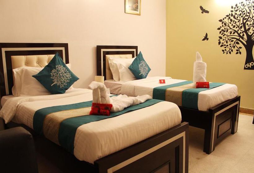 Hotel Oyo Flagship Noida Golf Course 14