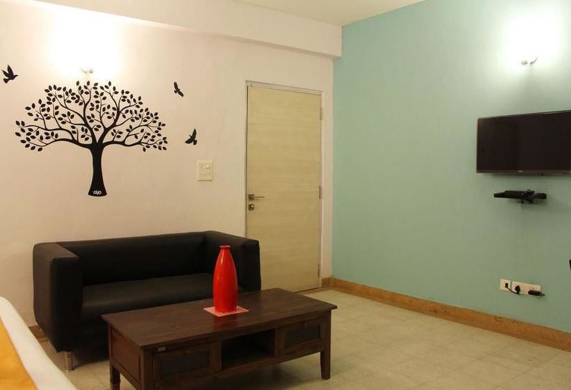 Hotel Oyo Flagship Noida Golf Course 18