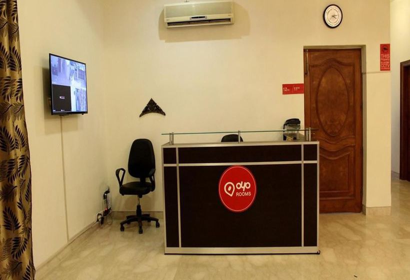 Hotel Oyo Rooms Noida Sector 43 1