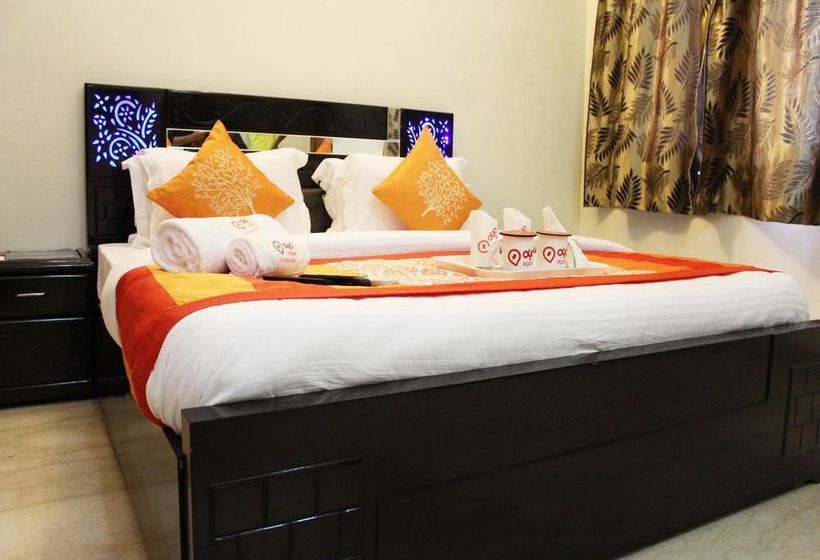 Hotel Oyo Rooms Noida Sector 43 11