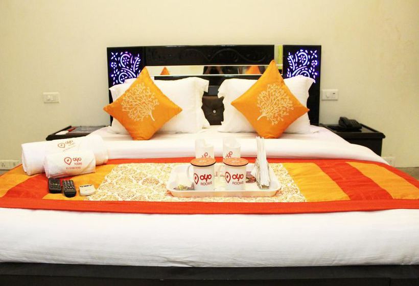 Hotel Oyo Rooms Noida Sector 43 12
