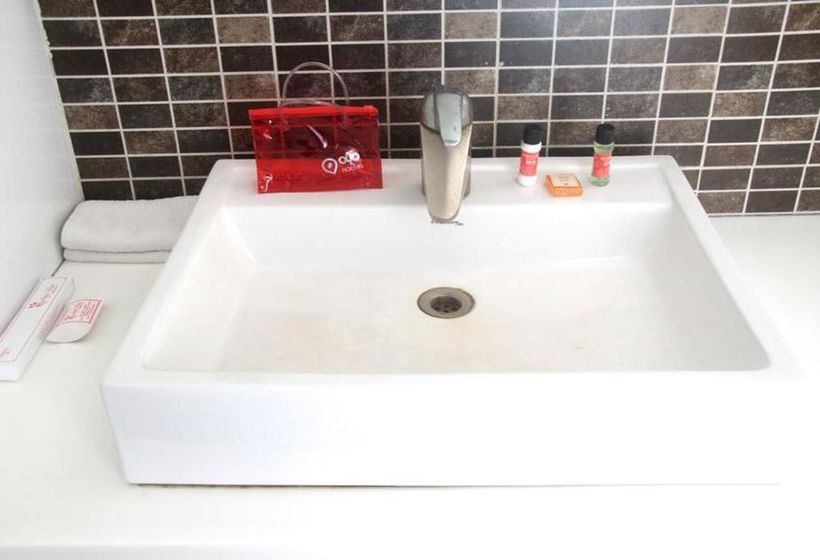 Hotel Oyo Rooms Vaishali Ghaziabad Uttar Pradesh