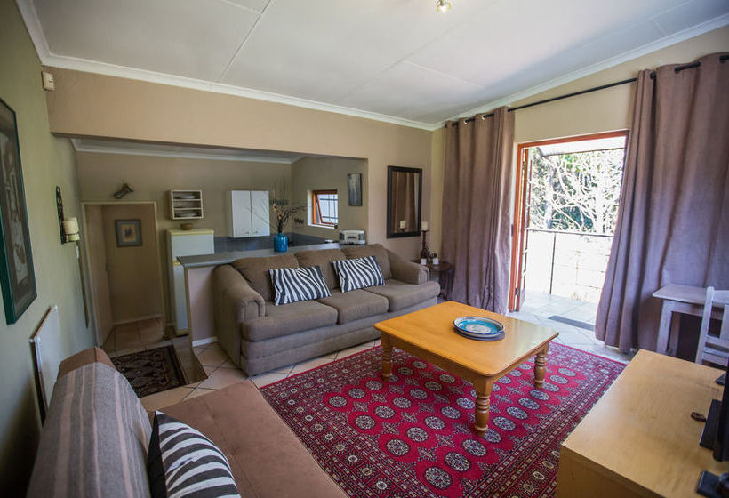 Moonflower Cottages 10