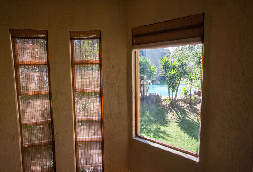 Moonflower Cottages 12