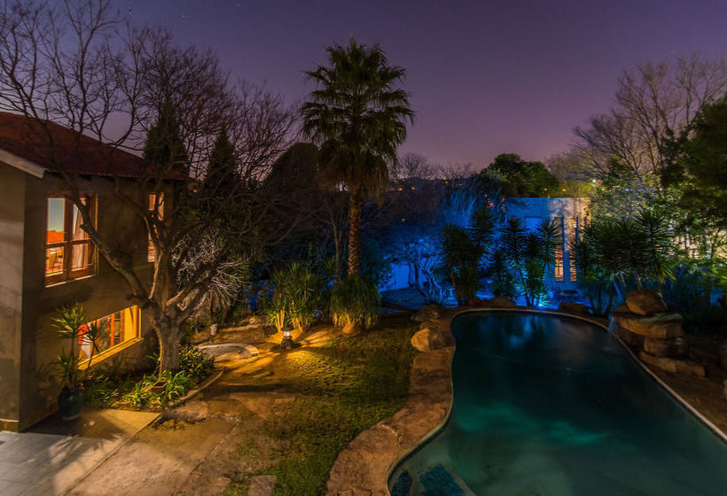 Moonflower Cottages 19