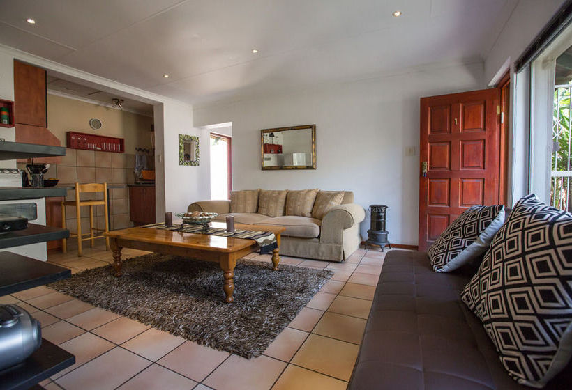 Moonflower Cottages 2