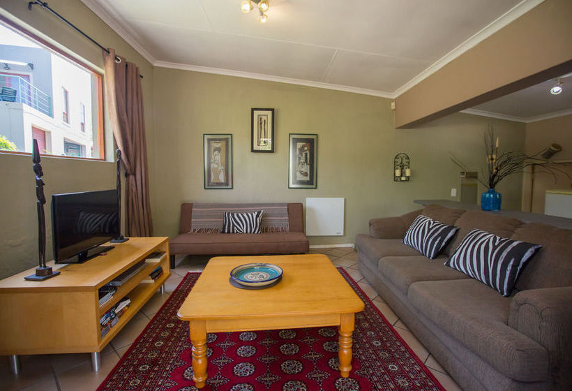 Moonflower Cottages 8