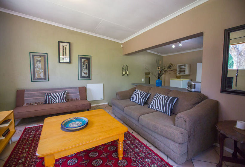 Moonflower Cottages 9