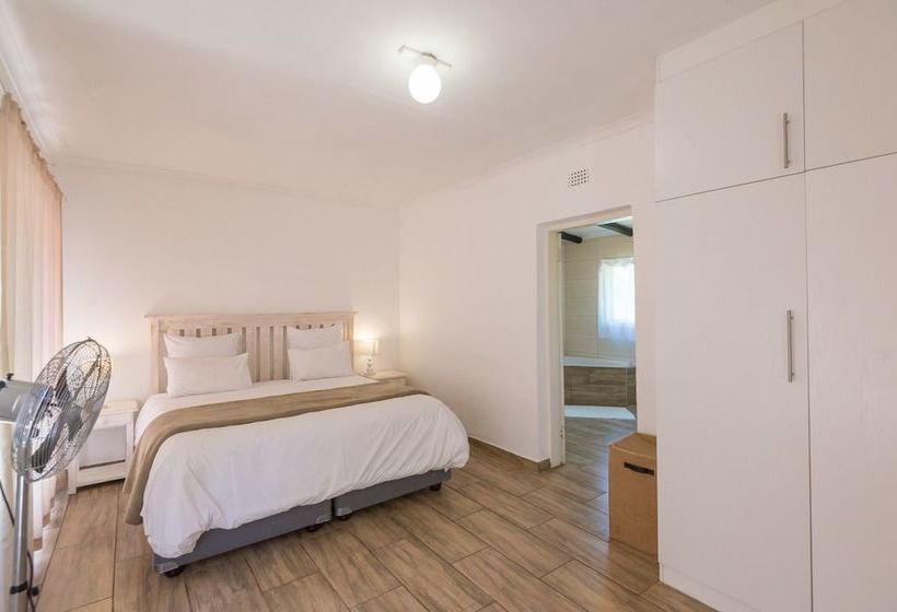 Hotel Amadwala Lodge 8