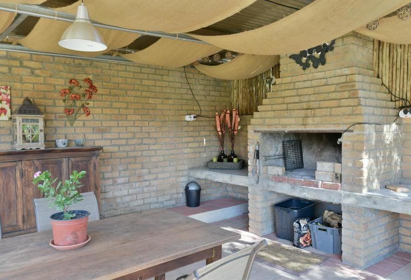 Bed and Breakfast African Tulip Guesthouse 1