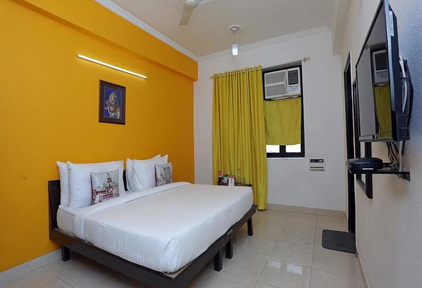 Hotel Oyo Rooms Noida Sector 41 4