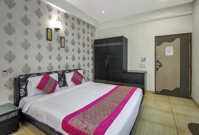 Hotel Oyo Premium Cyber Park Ii 1