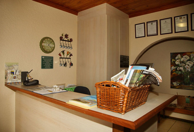 35 Kelkiewyn Bed & Breakfast 12