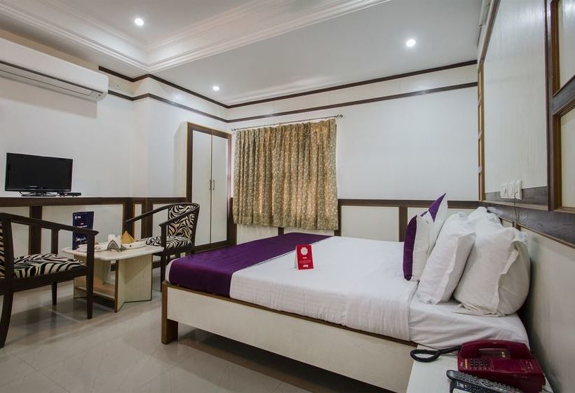 Hotel Oyo Rooms Sr Nagar Extension 12