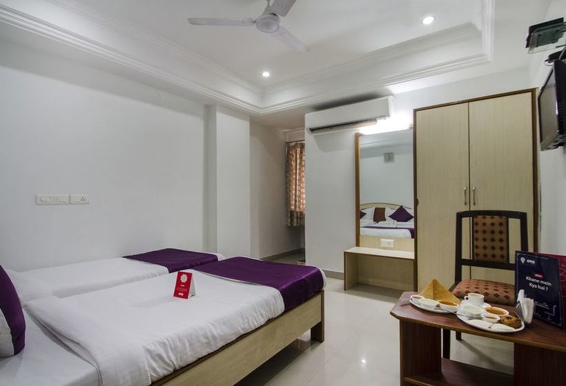 Hotel Oyo Rooms Sr Nagar Extension 14