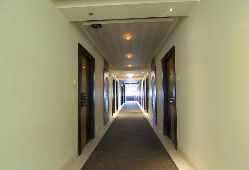 Hotel Oyo Premium Charbagh Lucknow 11