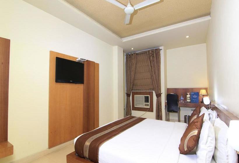 Hotel Oyo Premium Charbagh Lucknow 3