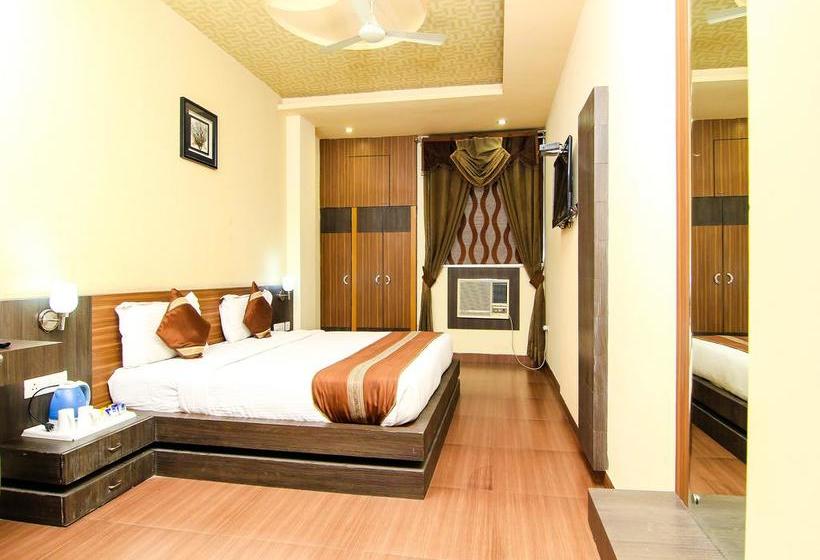 Hotel Oyo Premium Charbagh Lucknow 4