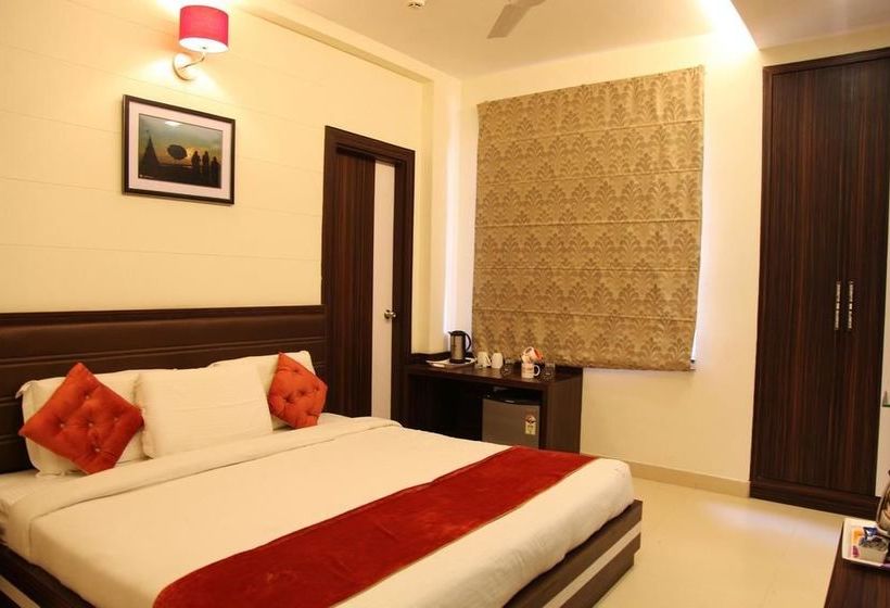 Hotel Oyo Premium Near Sankat Mochan Mandir 10