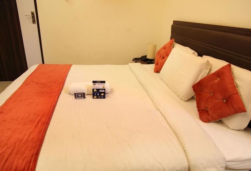 Hotel Oyo Premium Near Sankat Mochan Mandir 5