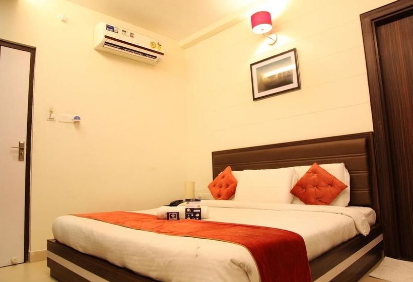 Hotel Oyo Premium Near Sankat Mochan Mandir 7