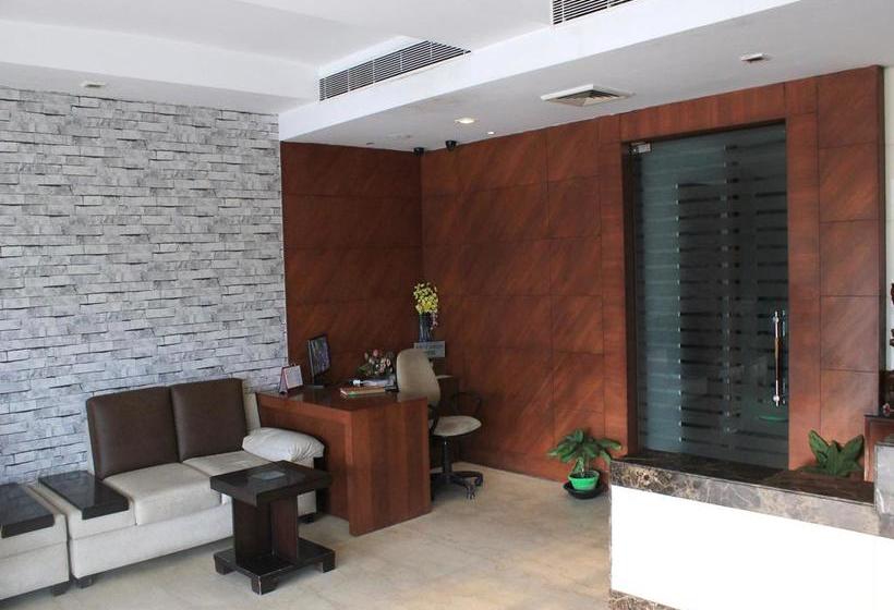 Hotel Oyo Premium Neelam Chowk 10