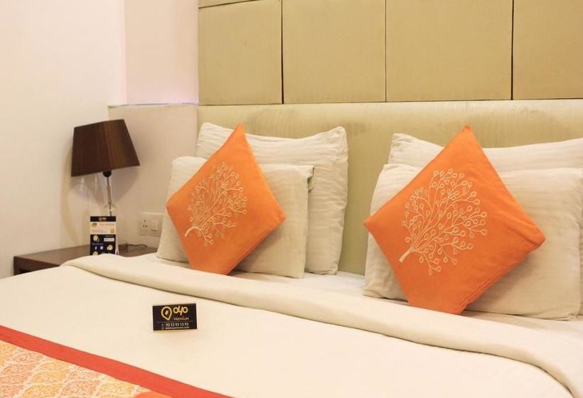 Hotel Oyo Premium Neelam Chowk 17