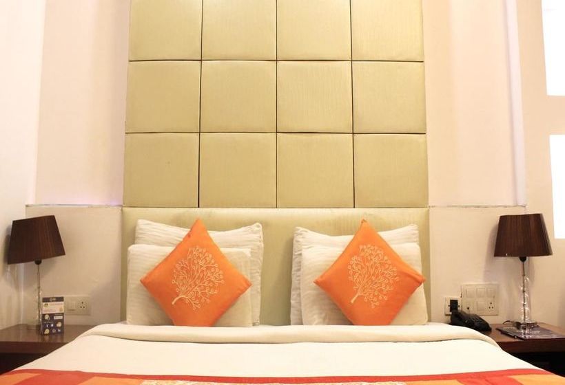 Hotel Oyo Premium Neelam Chowk 18