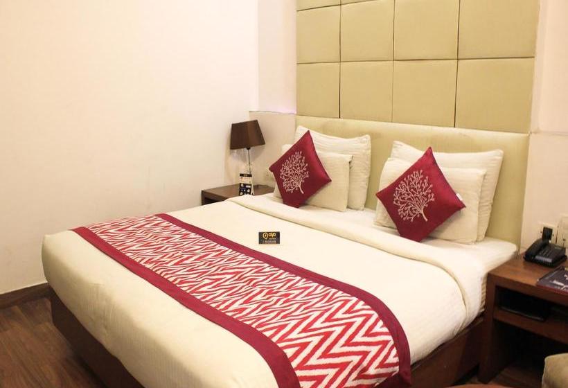 Hotel Oyo Premium Neelam Chowk 9