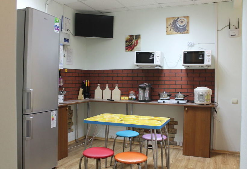 Hostel Mobi House Na Leninskoy 10