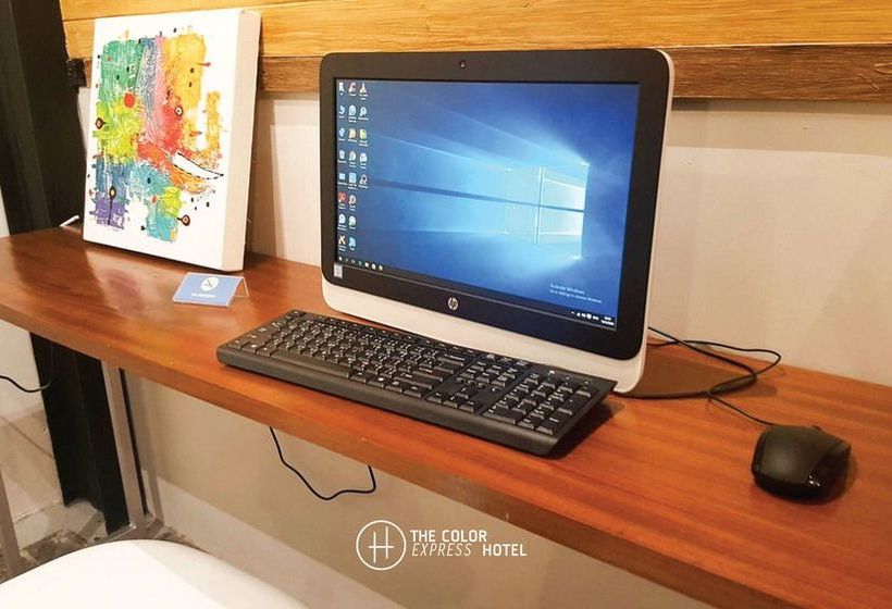 Hostel The Color Express Hotel 12