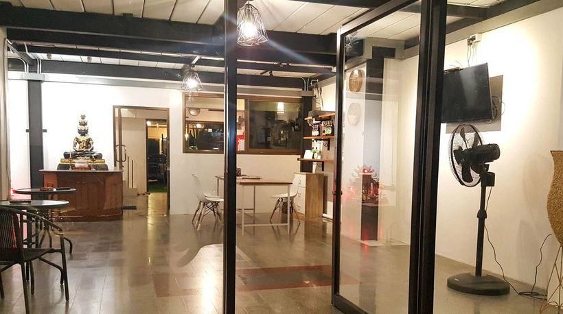 Hostel The Color Express Hotel 14