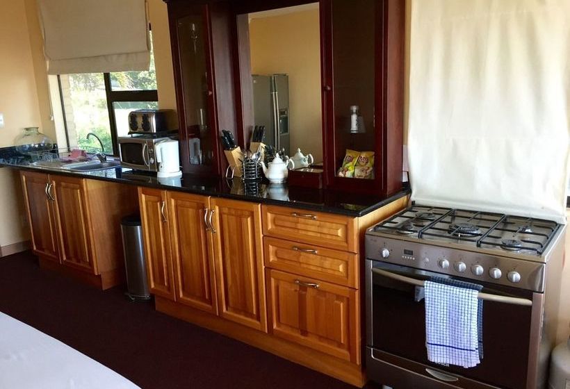 Pension Kingston Place Guesthouse 7