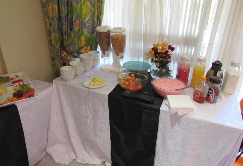 Hotel Hoyohoyo Chartwell Lodge 1