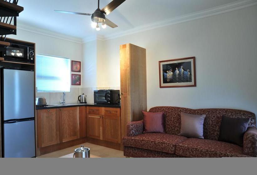 Hotel Hoyohoyo Chartwell Lodge 11