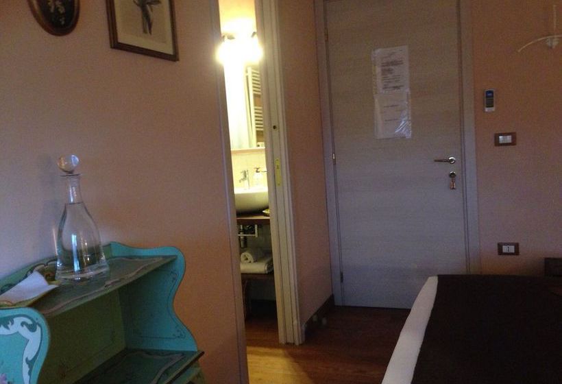 Hotel Oyo Rooms Heritage District 6