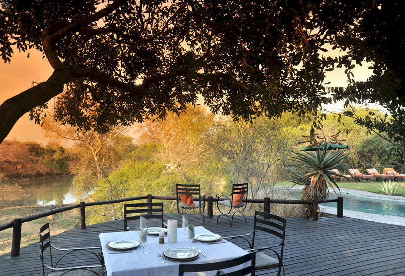 Hotel Waterbuck Game Lodge 7