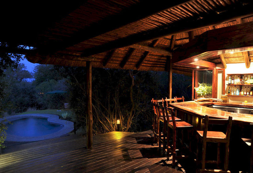 Hotel Waterbuck Game Lodge 9
