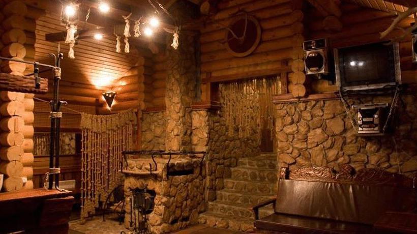 Petrov Dvor Hotel 13