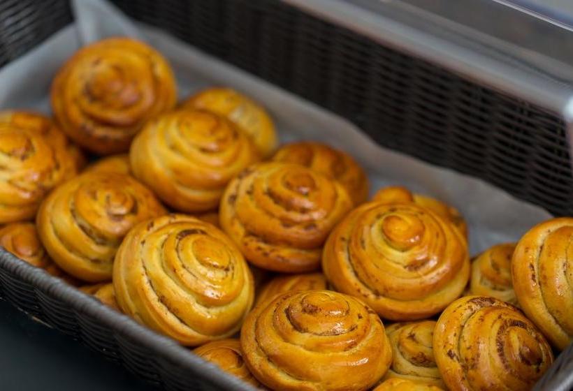 Grand Hotel Prestige 8