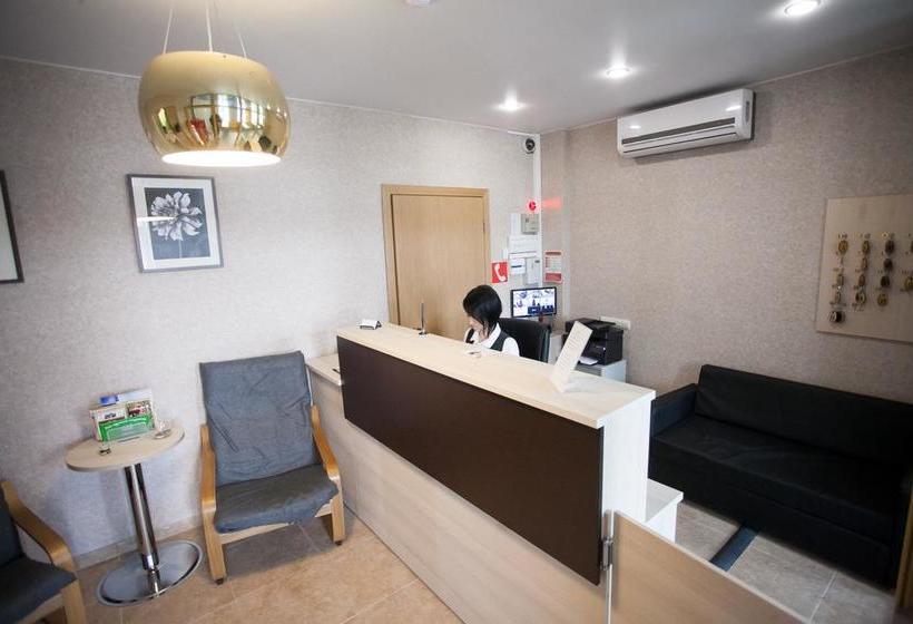 Hotel Berison Kamala 1