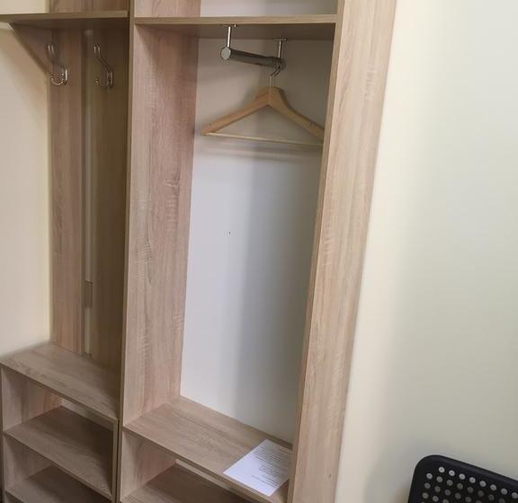 Hotel Berison Kamala 11