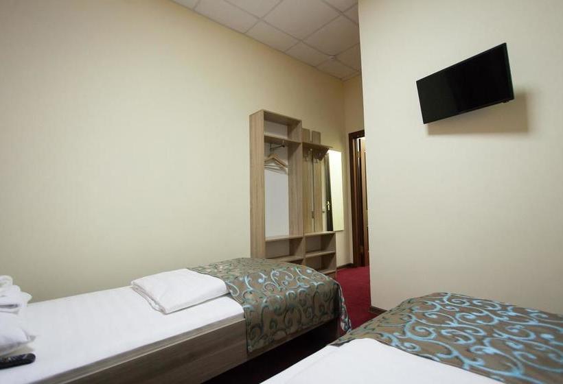 Hotel Berison Kamala 9