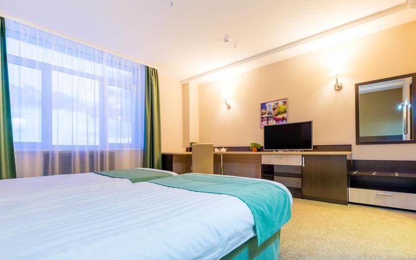 Reston Hotel & Spa 16