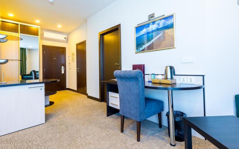 Reston Hotel & Spa 6