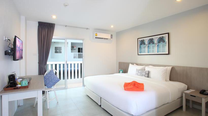 Hotel Recenta Phuket Suanluang