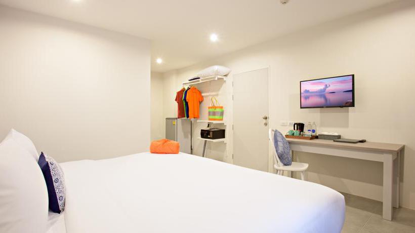 Hotel Recenta Phuket Suanluang 18